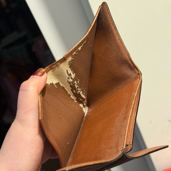 Custom painted AUTH Louis Vuitton wallet - Picture 6 of 6